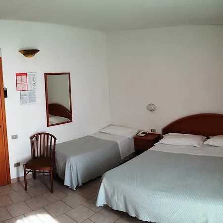 Eden Hotel 3*
